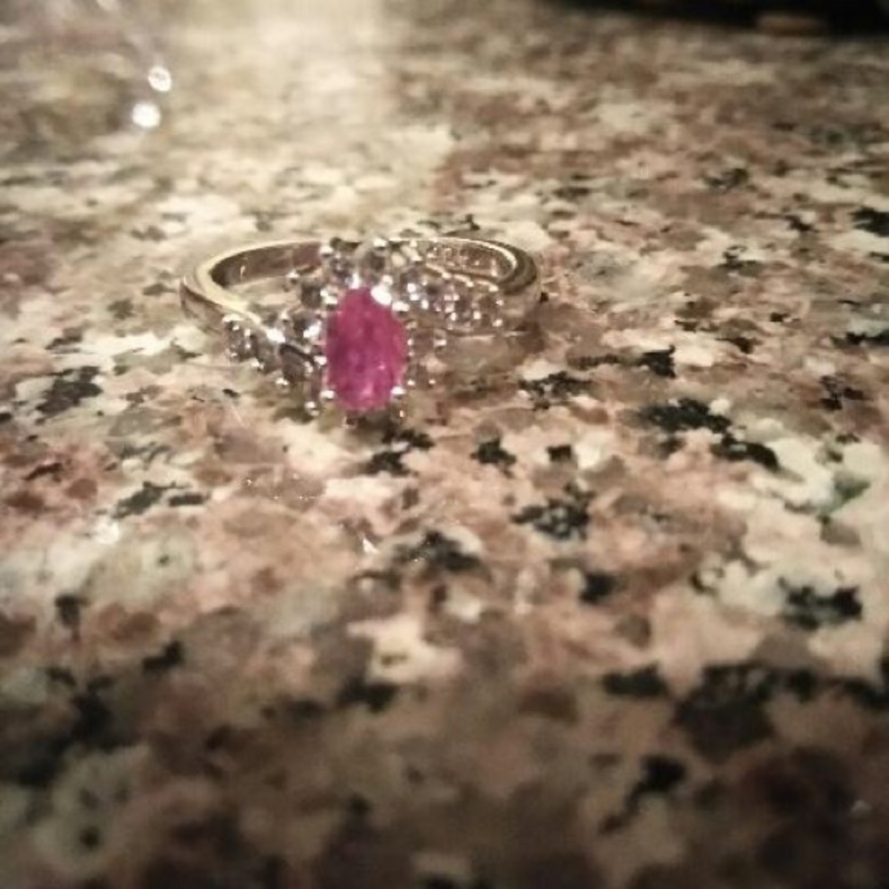 925 Sterling Sliver Natural Sapphire Gemstone!